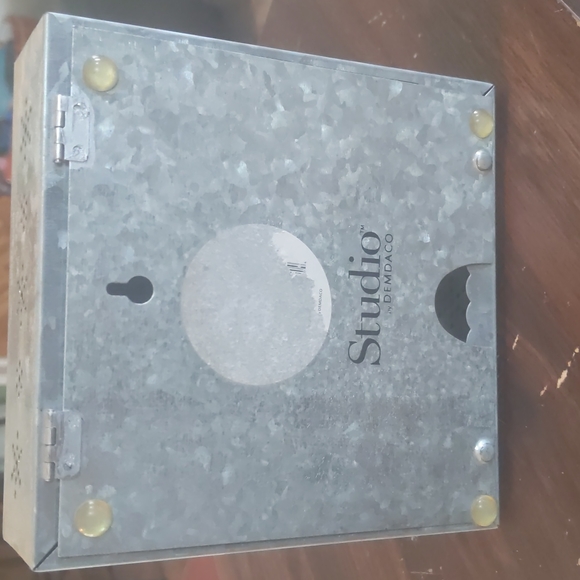 Decorative Beer Metal Shadow Box - Picture 4 of 5